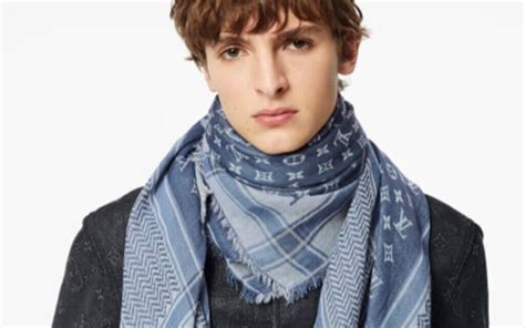 Louis Vuitton pulls 5 blue and white ‘keffiyeh stole’ after backlash